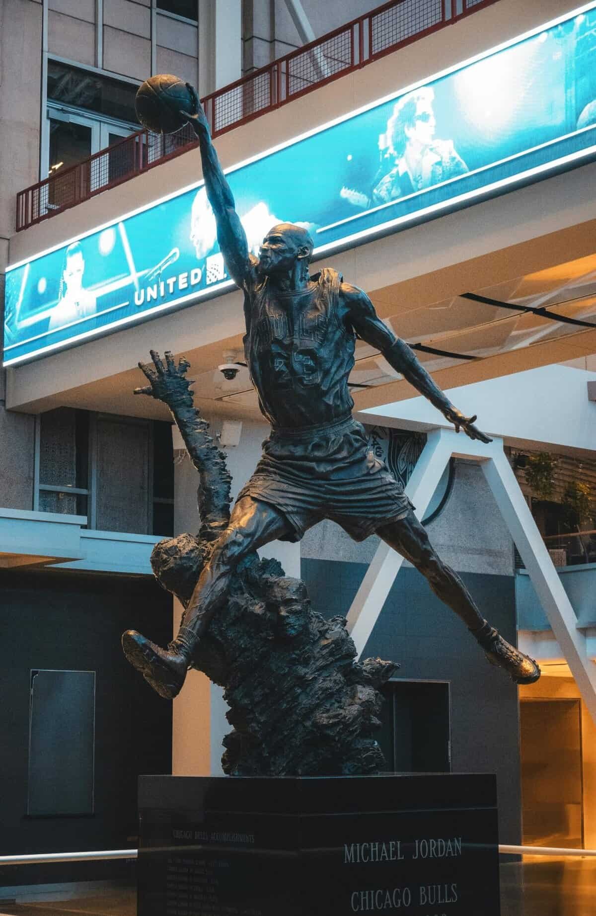 Preseason Highlights and Trade Rumors Heat Up in NBA News